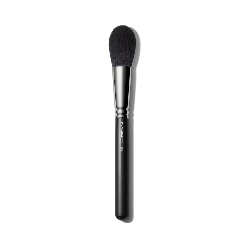 MAC Cosmetics 129 Powder / Blush Brush